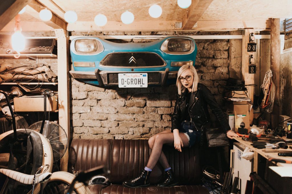 Rock and roll bride elopement wedding photo shooting in Zagreb